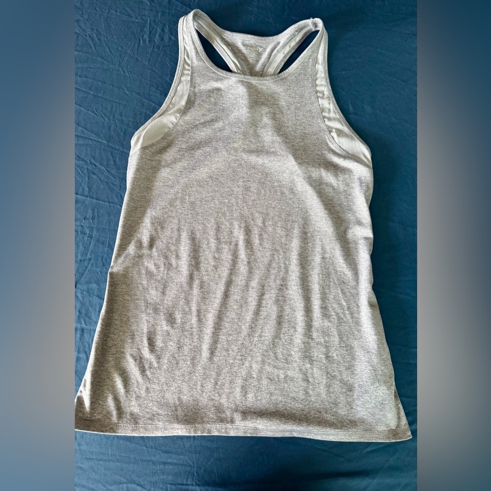 🌙Old Navy Gray Fitted Sleeveless Tank Top